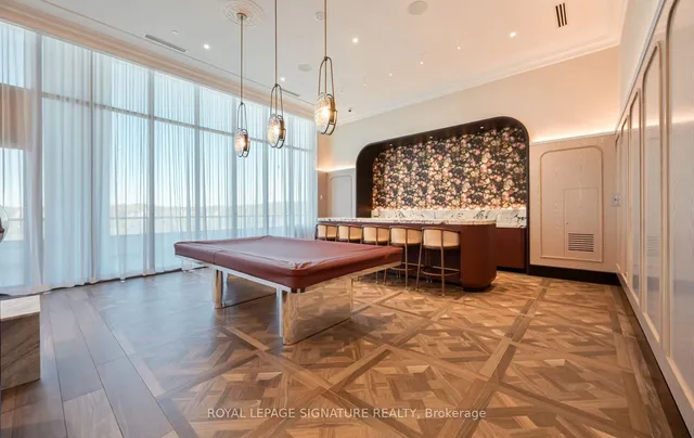 Additional image 45 of 10 In On The Park Dr Unit 105