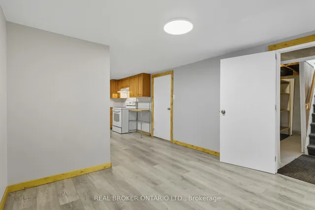 Additional image 16 of 27 Broadmoor Ave