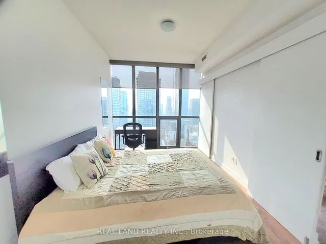 Additional image 8 of 110 Charles St Unit 4005