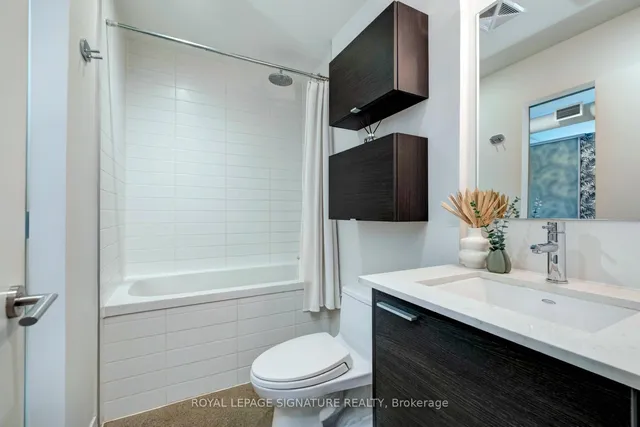 Additional image 23 of 52 Sumach St Unit 208