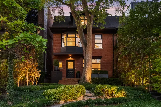 74 Roxborough St