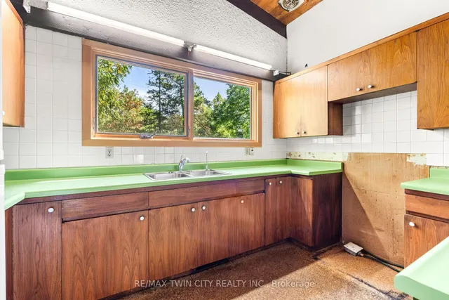 Additional image 11 of 121 Grand Hill Dr