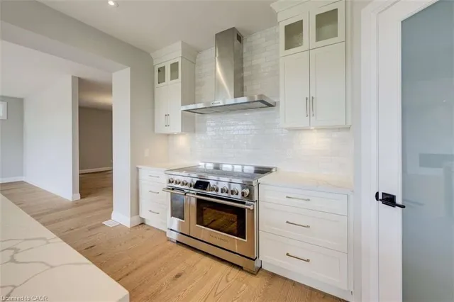 Additional image 10 of 329 Rivertrail Ave