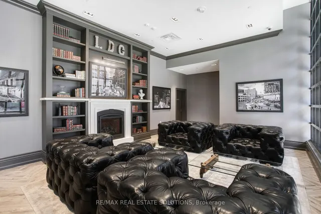 Additional image 17 of 608 Richmond St Unit 210