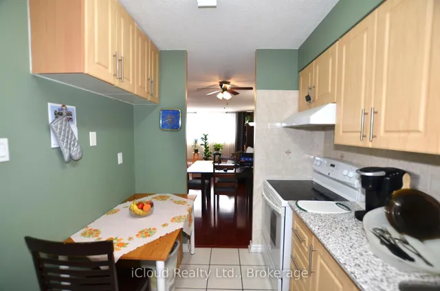 Additional image 18 of 10 Tapscott Rd Unit 1213