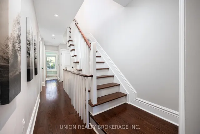 Additional image 21 of 6 Jean St