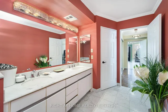 Additional image 16 of 10 Torresdale Ave Unit 904