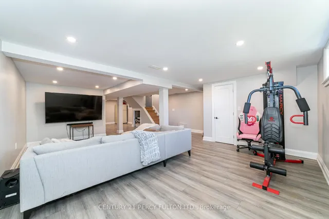 Additional image 32 of 83 Cairnside Cres