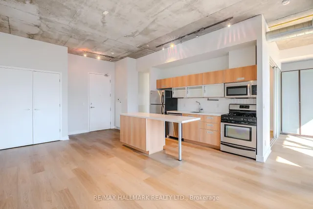 Additional image 4 of 60 Bathurst St Unit 910