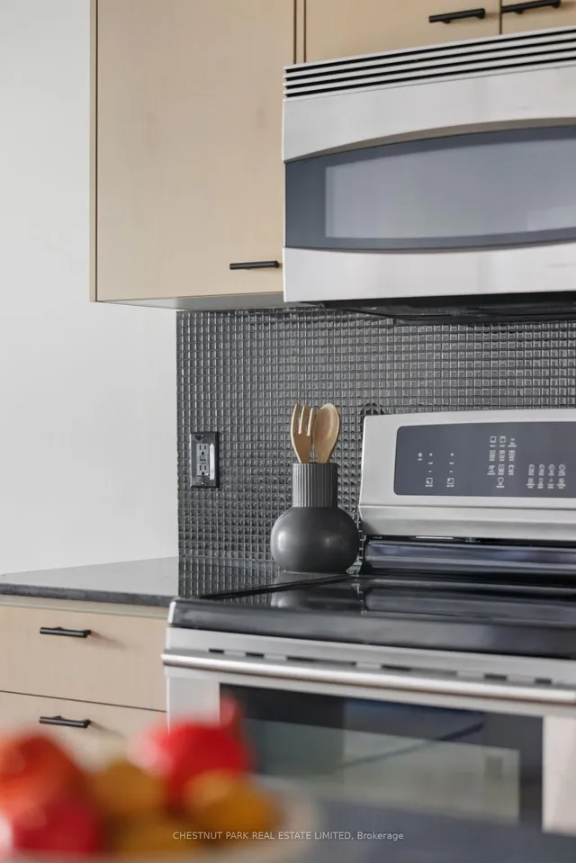 Additional image 15 of 637 Lakeshore Blvd Unit 215