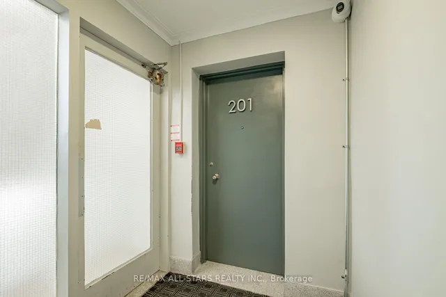 Additional image 8 of 219 Wilson Ave Unit 201
