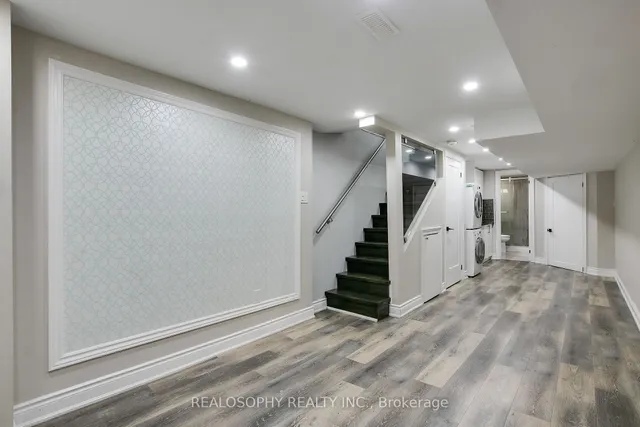 Additional image 15 of 584 Eastern Ave