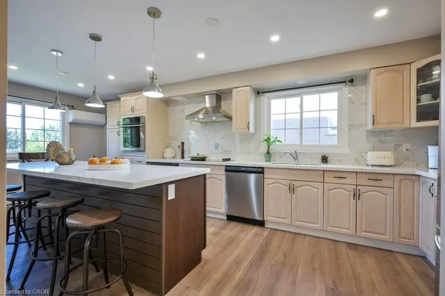 Additional image 7 of 107 Dinison Cres