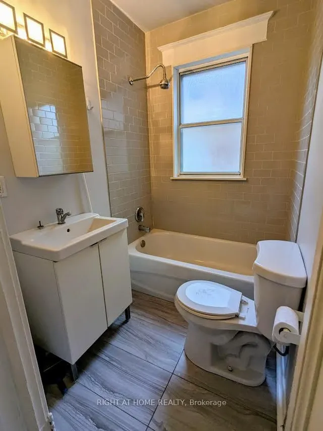 Additional image 14 of 239 Woodbine Ave