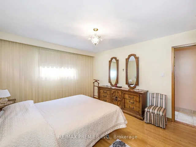 Additional image 24 of 33 Clair Rd