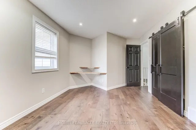 Additional image 25 of 124 Winding Wood Cres