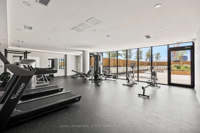 Additional image 27 of 859 The Queensway Unit 708