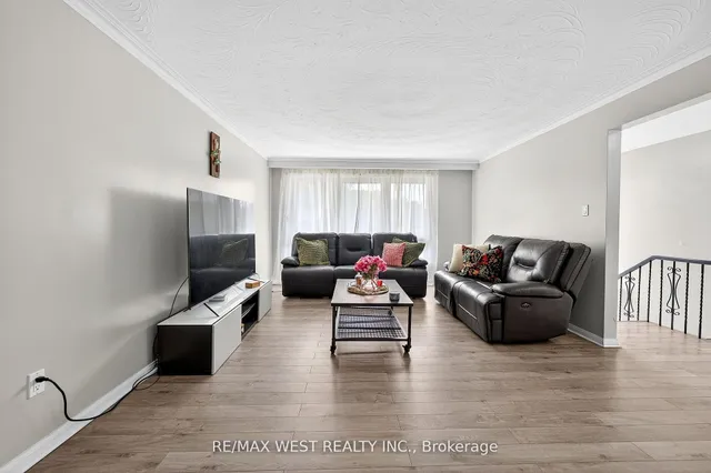 Additional image 7 of 54 Barker Ave