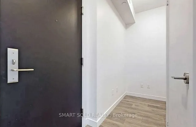 Additional image 13 of 8 Eglinton Ave Unit 1011