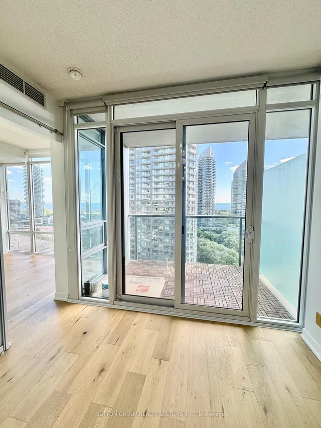 Additional image 16 of 88 Park Lawn Rd Unit 1807