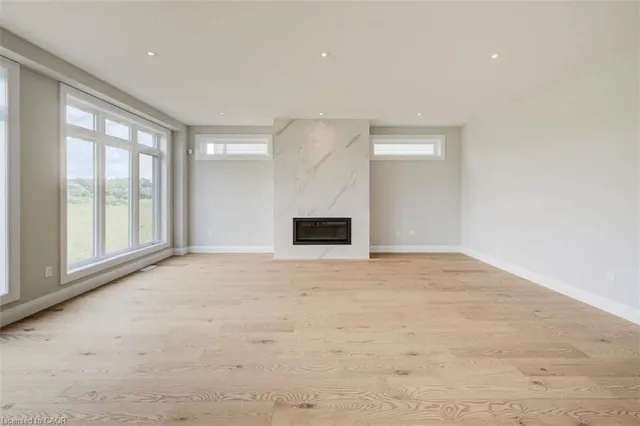 Additional image 20 of 329 Rivertrail Ave