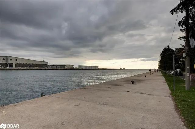 Additional image 35 of 600 Queens Quay Unit 633