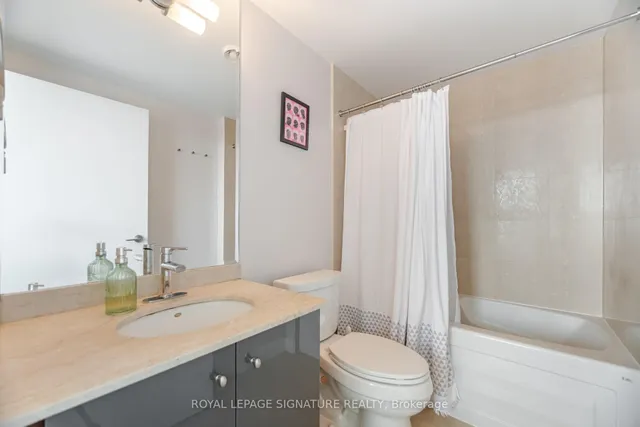 Additional image 19 of 438 King St Unit 1405