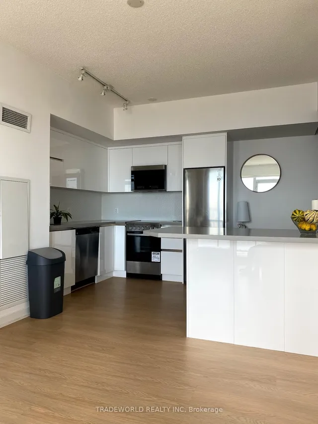 Additional image 3 of 2200 Lakeshore Blvd Unit 3710