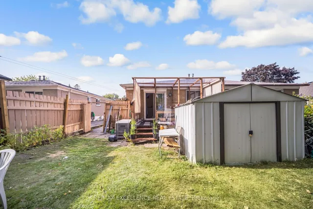 Additional image 42 of 43 Porchester Dr