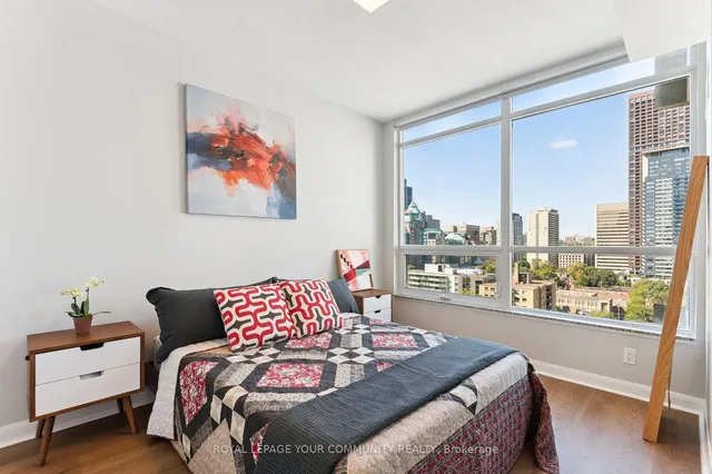 Additional image 17 of 500 Sherbourne St Unit 1311