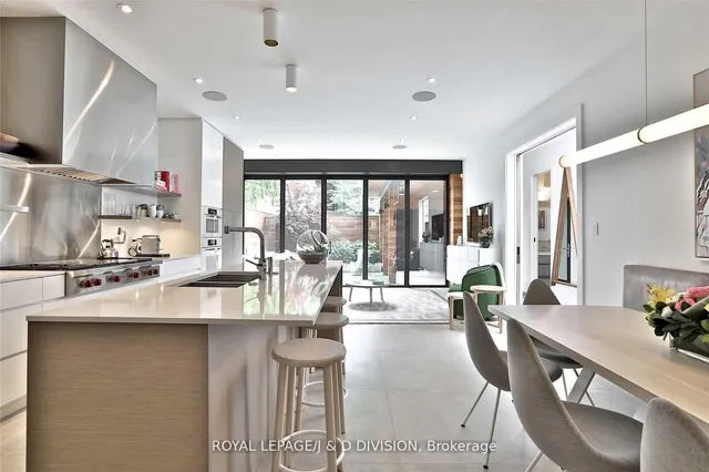 Additional image 8 of 426 Ontario St