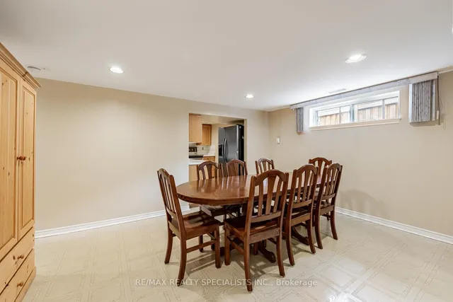 Additional image 22 of 8 Charnwood Rd
