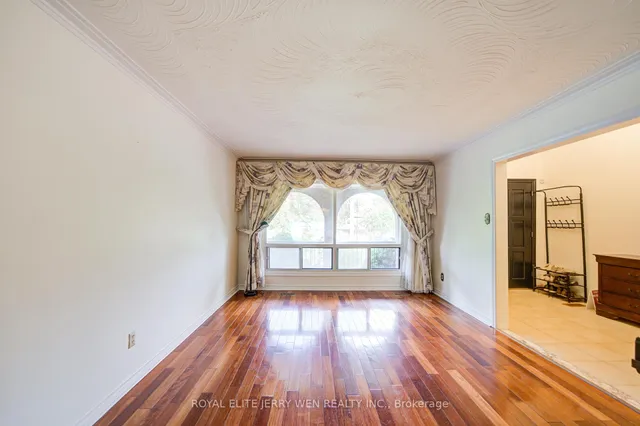 Additional image 4 of 2908 Victoria Park Ave