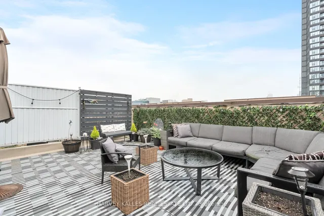 Additional image 31 of 34 Western Battery Rd Unit 413