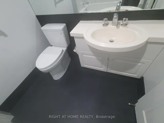 Additional image 5 of 102 Bloor St Unit 809