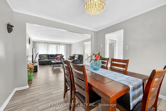 Additional image 10 of 54 Barker Ave