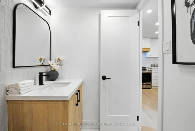 Additional image 16 of 812 Burnhamthorpe Rd Unit 907