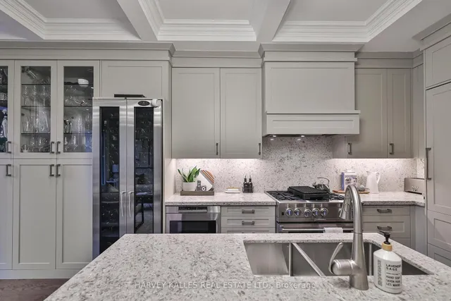 Additional image 16 of 2638A Bayview Ave