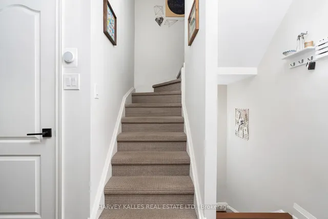 Additional image 18 of 34 Western Battery Rd Unit 413