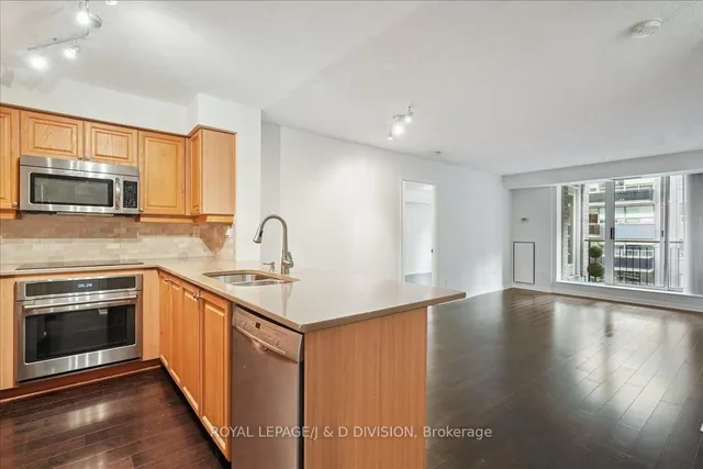 Additional image 7 of 188 Redpath Ave Unit 501