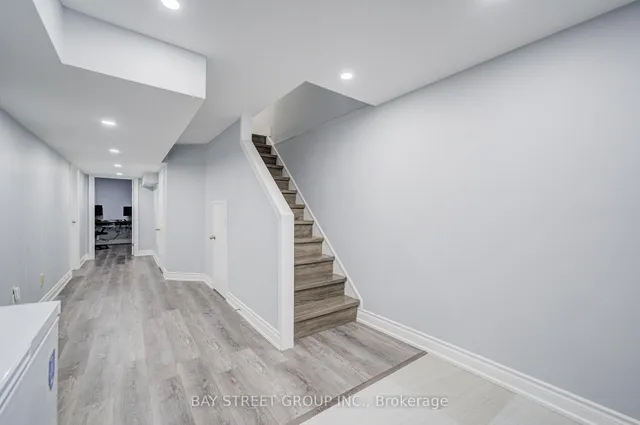 Additional image 39 of 107 Enchanted Hills Cres