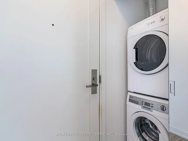 Additional image 25 of 28 Wellesley St Unit 3302