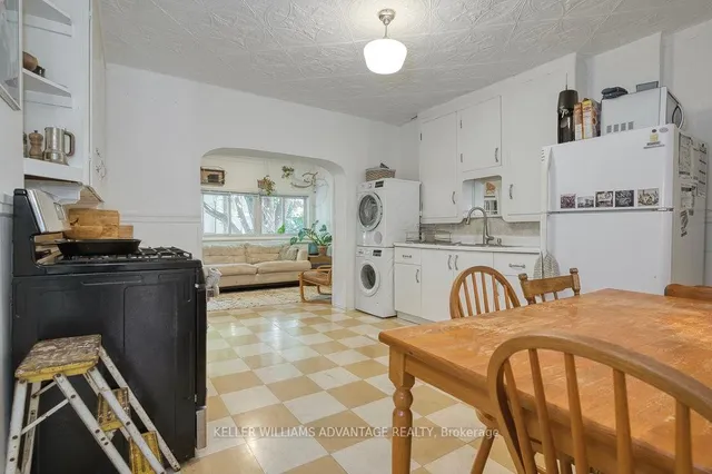 Additional image 11 of 32 Bartlett Ave