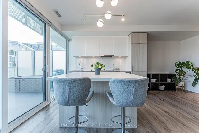 Additional image 10 of 15 Queens Quay Unit 923