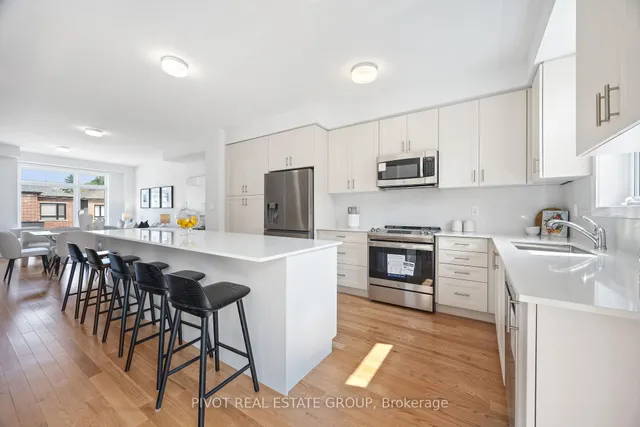 Additional image 15 of 26 Danielle Moore Circ