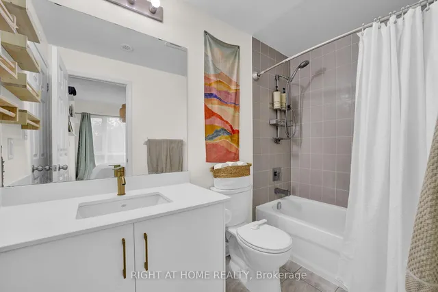 Additional image 20 of 639 Lawrence Ave Unit 312