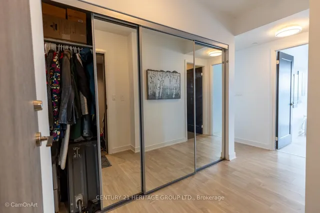 Additional image 2 of 27 Bathurst St Unit 1001