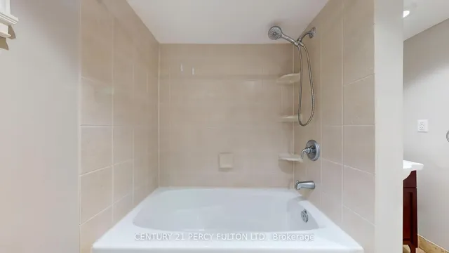 Additional image 32 of 27 Grassington Cres