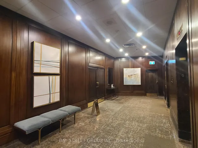 Additional image 9 of 65 Harbour Sq Unit 1305