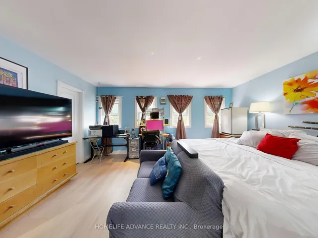 Additional image 29 of 75 Mossbrook Cres